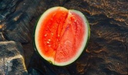 英伦吃瓜,揭秘英国宫廷的宫廷八卦与宫廷美食