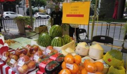 商场欢乐唱吃瓜,商场里的夏日盛宴